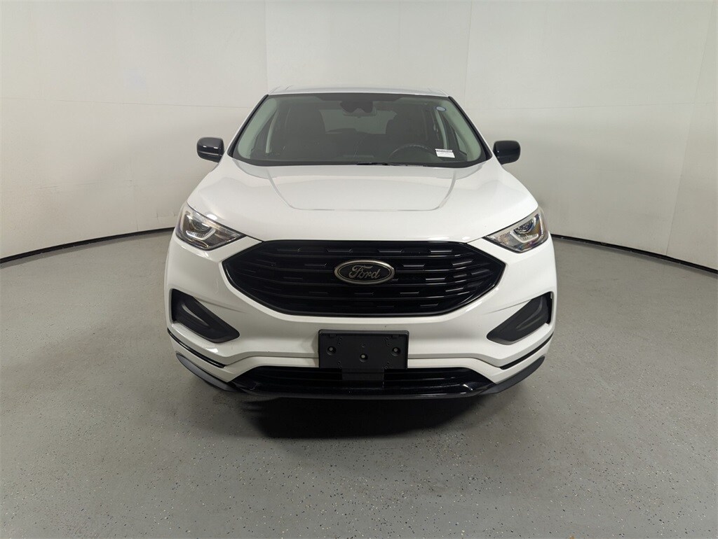 2022 Ford Edge SE photo 2