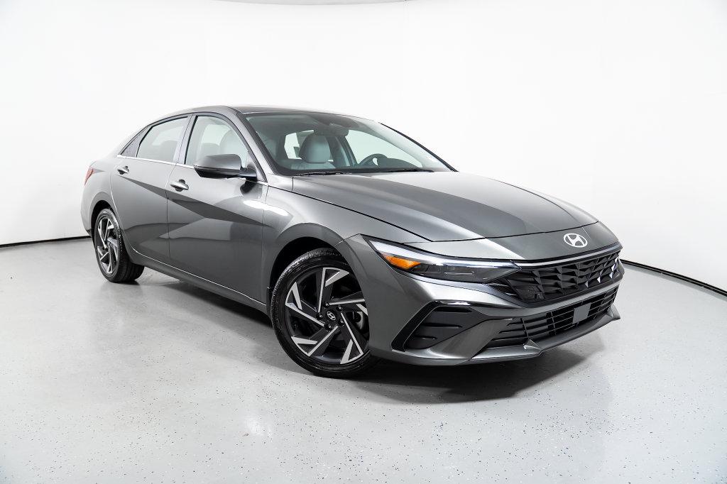 New 2026 Hyundai Elantra Limited Sedan