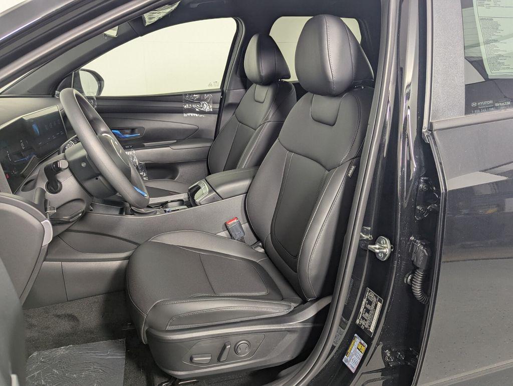 2025 Hyundai Santa Cruz SEL - Photo 12