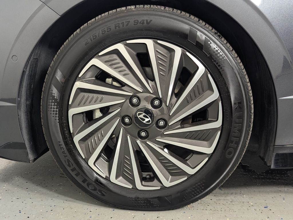2025 Hyundai Sonata Hybrid Limited - Photo 11