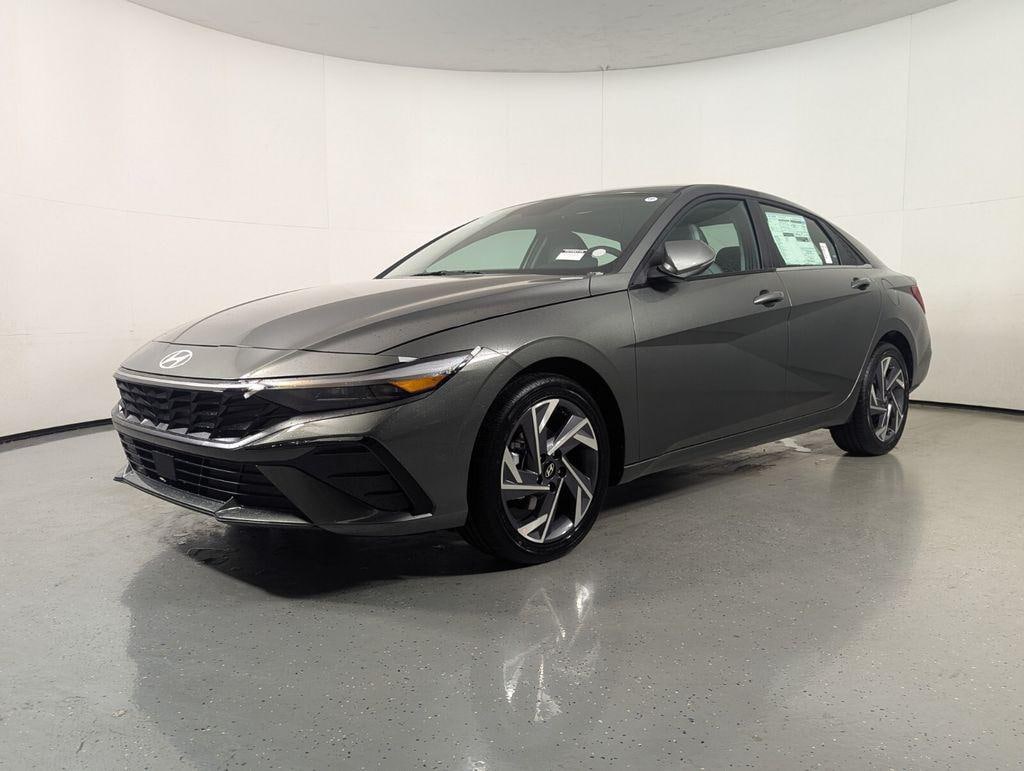 New 2026 Hyundai Elantra Limited Sedan