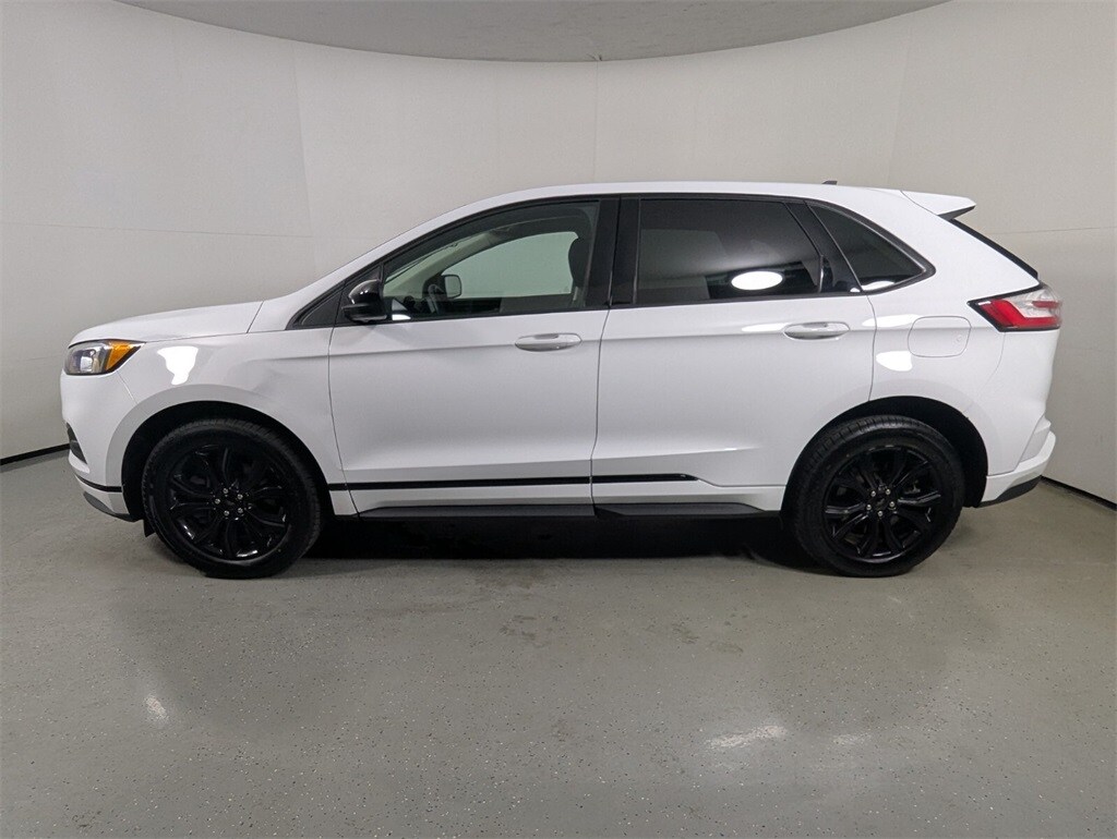 2022 Ford Edge SE photo 4