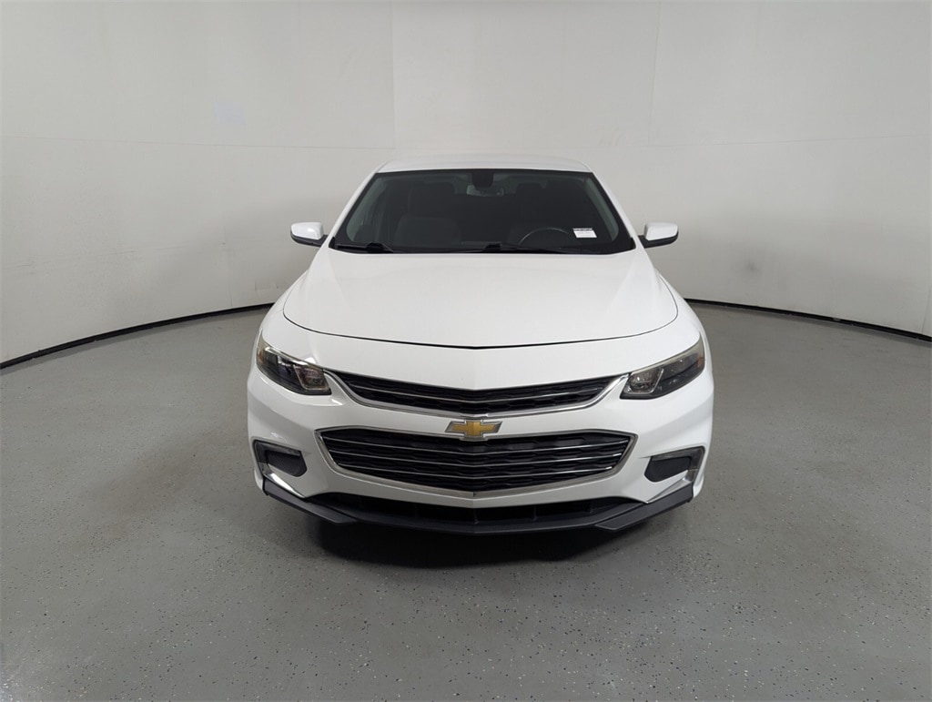Used 2018 Chevrolet Malibu 1LT with VIN 1G1ZD5ST9JF122735 for sale in Lake Park, FL