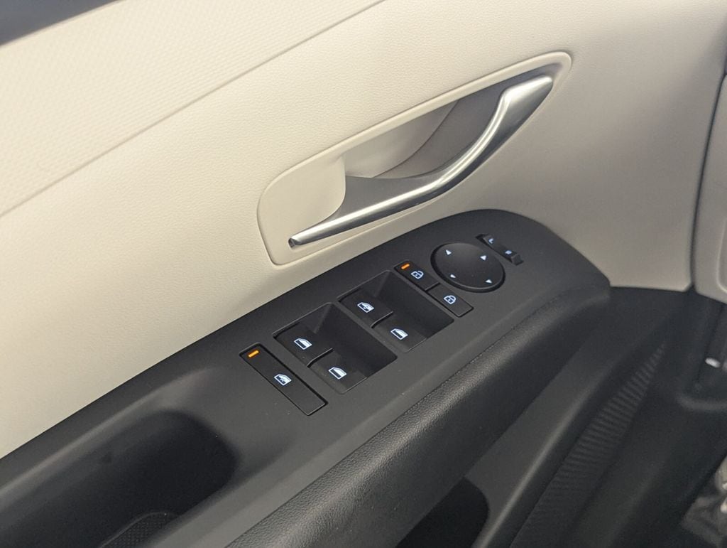 2026 Hyundai Tucson SE - Photo 17