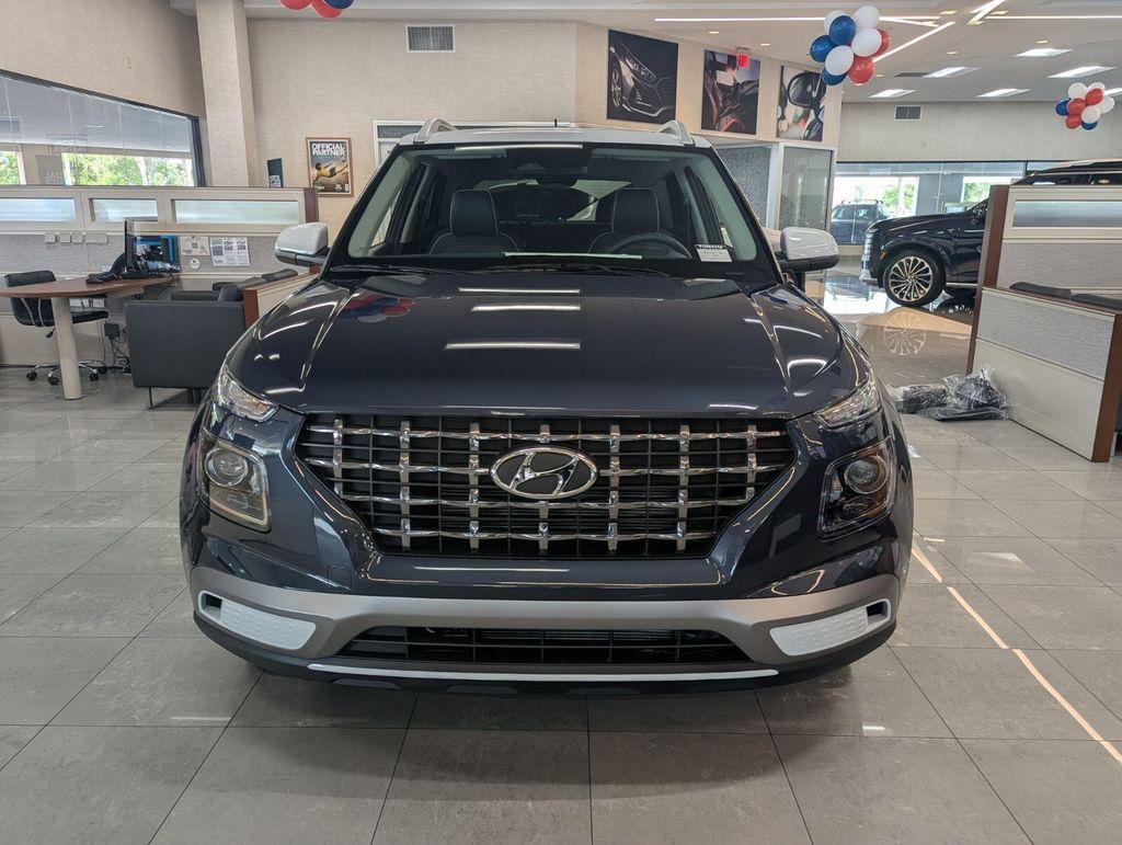 New 2026 Hyundai Venue SEL w/Two-Tone Roof SUV
