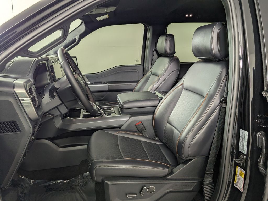 2025 Ford F-150 Lariat - Photo 13
