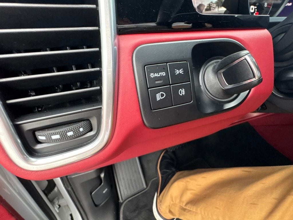 2023 Porsche Cayenne Coup Platinum Edition - Photo 42