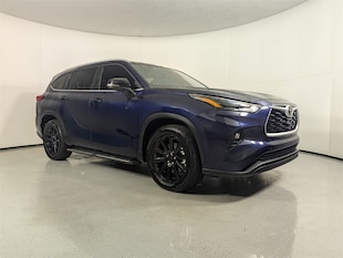 2022 Toyota Highlander XLE SUV