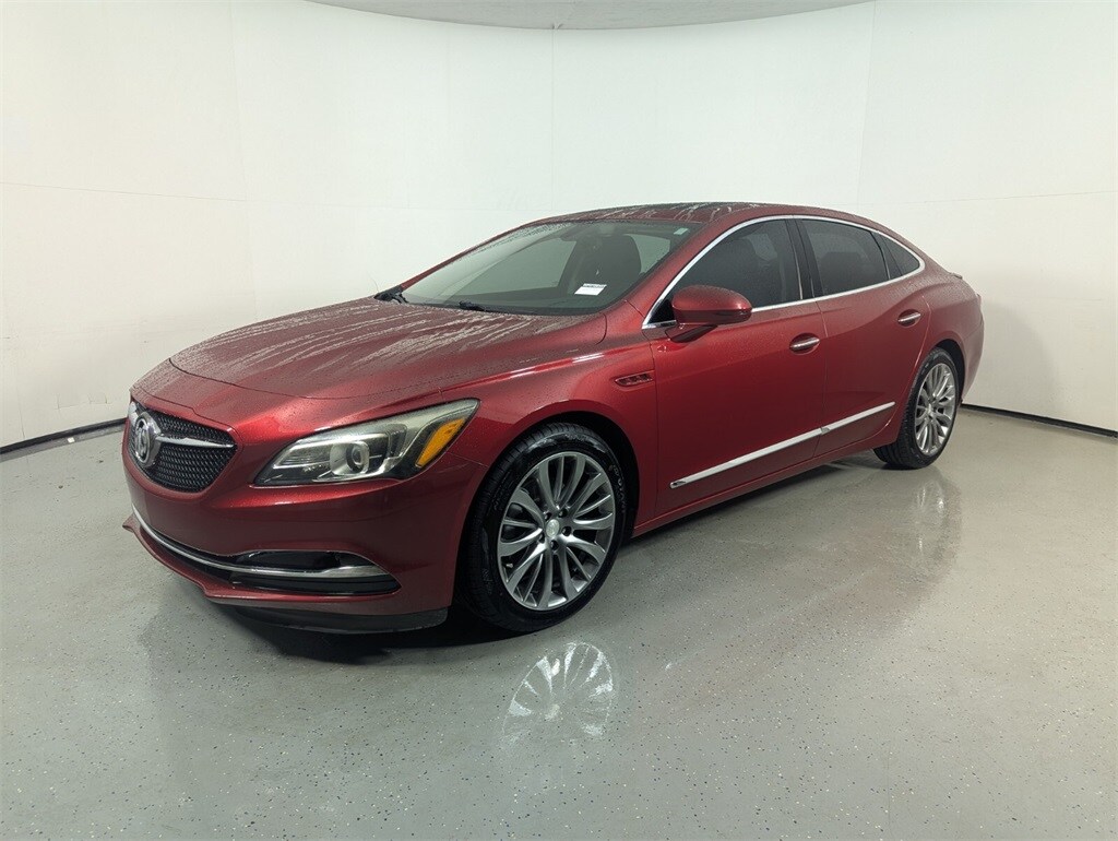 2019 Buick LaCrosse Sport Touring photo 3