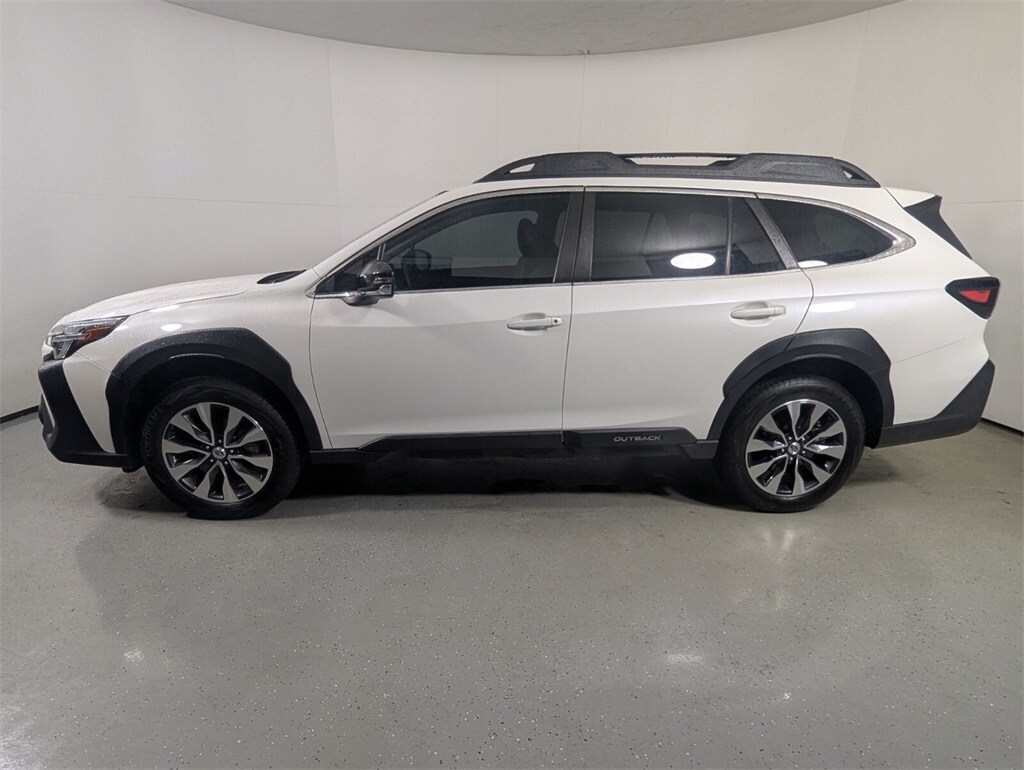 2023 Subaru Outback Limited photo 3