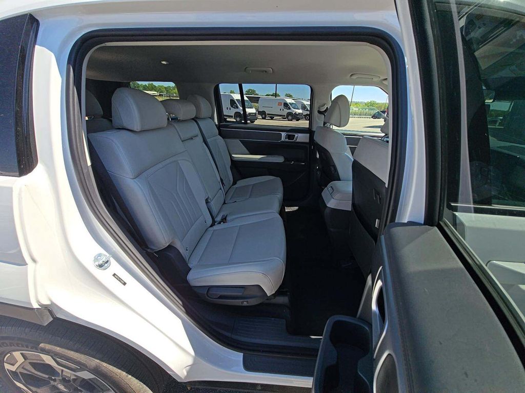 2026 Hyundai Santa Fe SEL - Photo 9