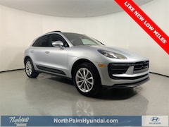 2025 Porsche Macan Base SUV