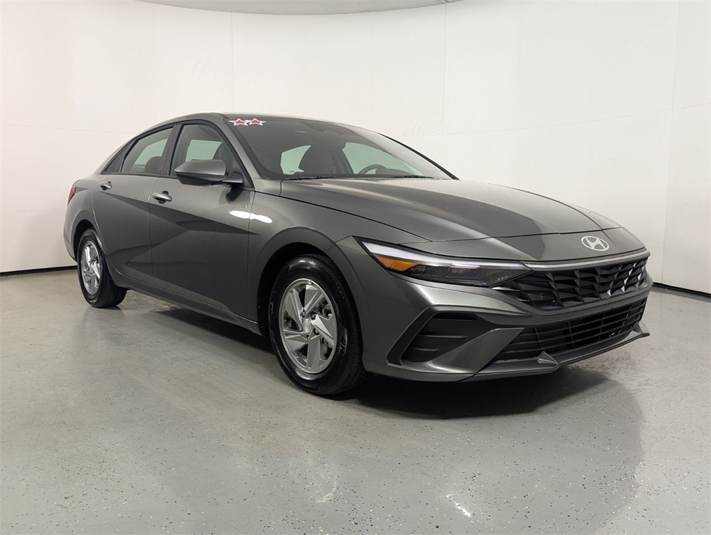 2025 Hyundai Elantra Sedan 