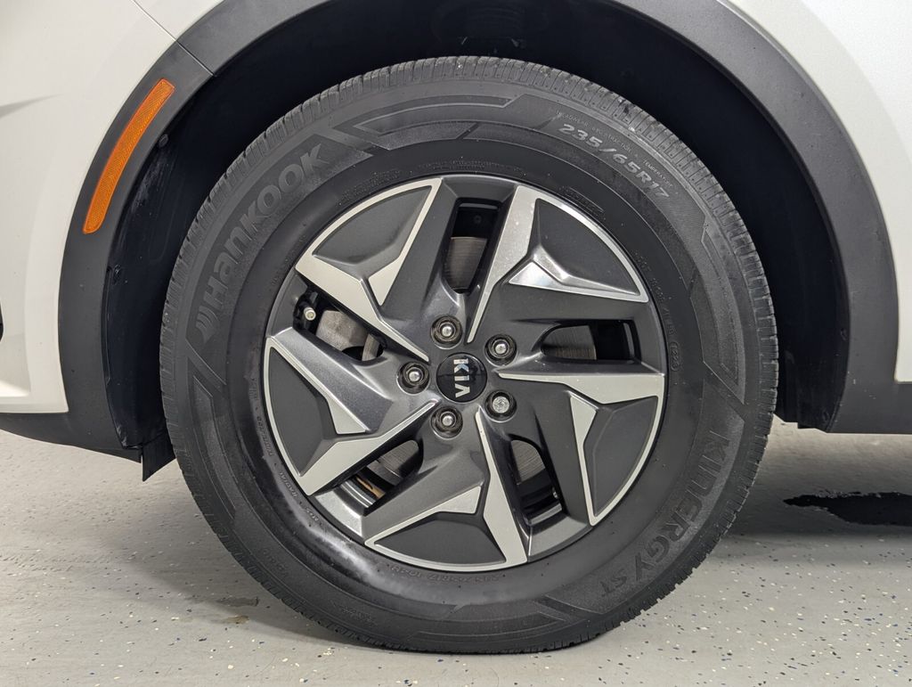 2021 Kia Sorento EX Hybrid - Photo 11