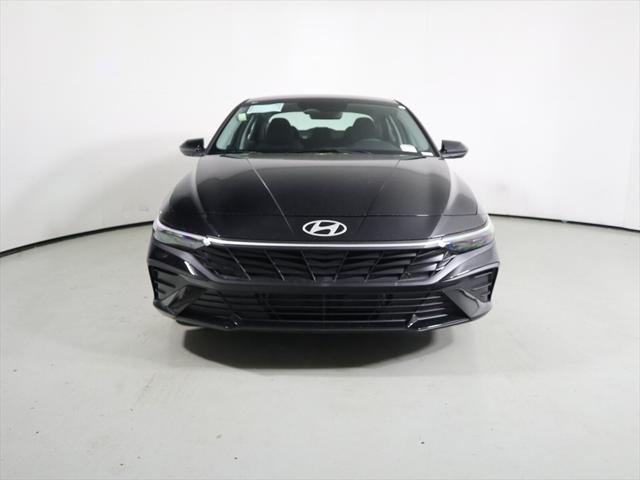 2024 Hyundai Elantra Hybrid Blue photo 2