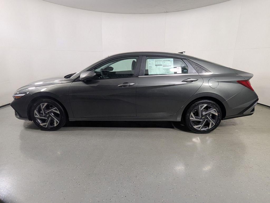 New 2026 Hyundai Elantra Limited Sedan