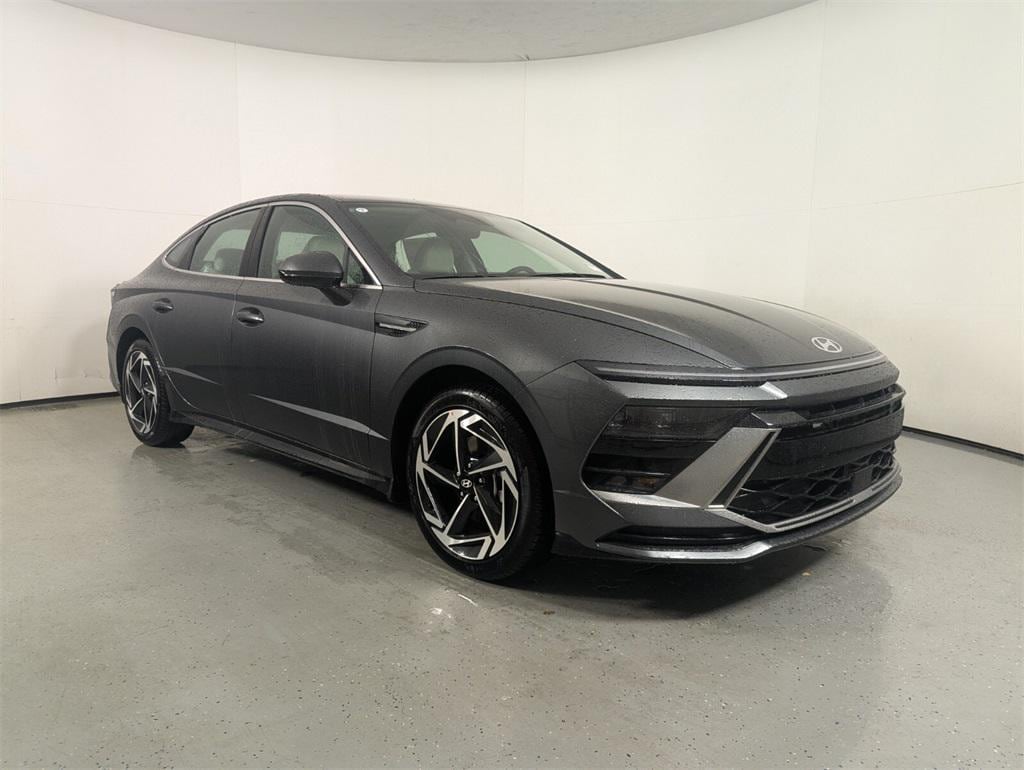 2026 Hyundai Sonata SEL's photo