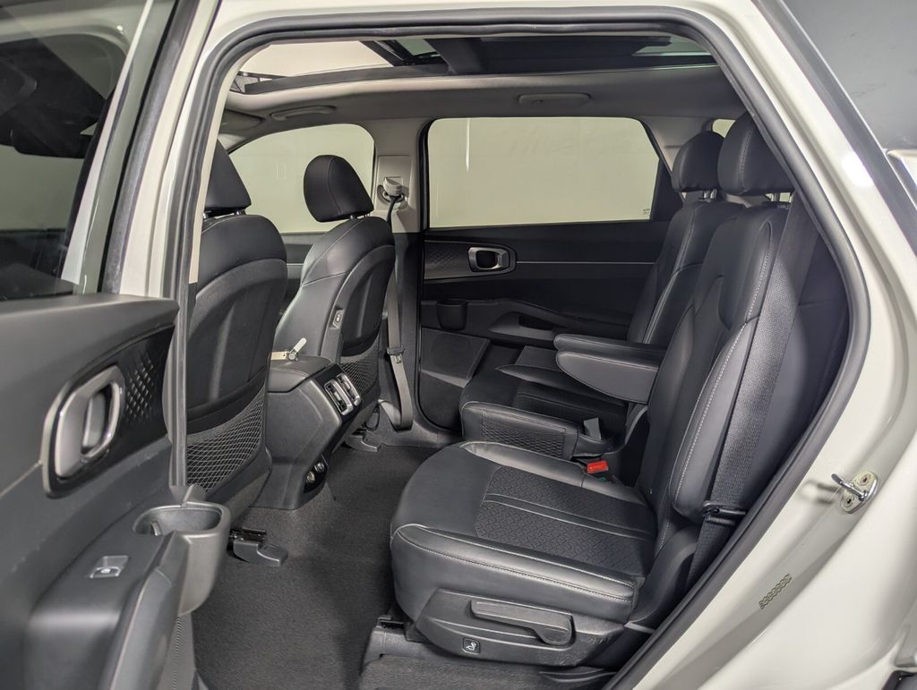 2021 Kia Sorento EX Hybrid - Photo 24