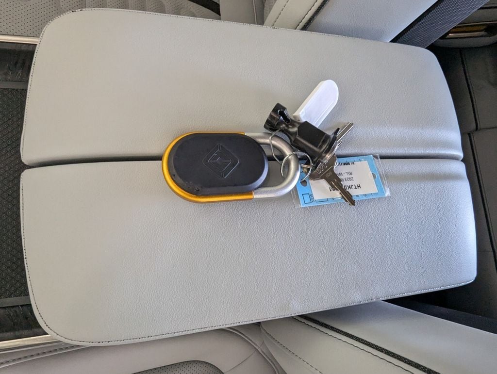 2023 Rivian R1S Adventure - Photo 28