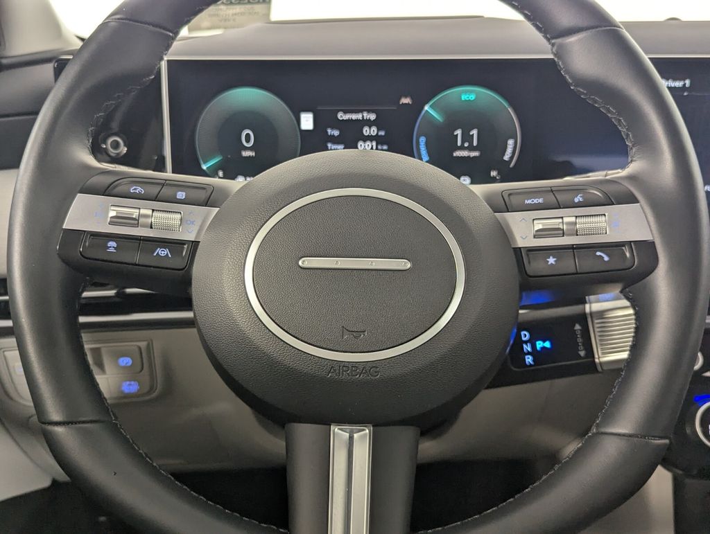 2025 Hyundai Tucson Limited - Photo 16