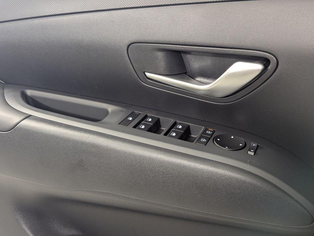 2025 Hyundai Santa Cruz SEL - Photo 14
