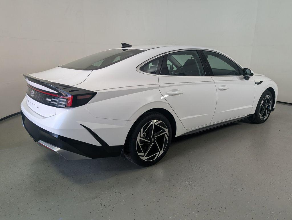 2026 Hyundai Sonata SEL - Photo 6