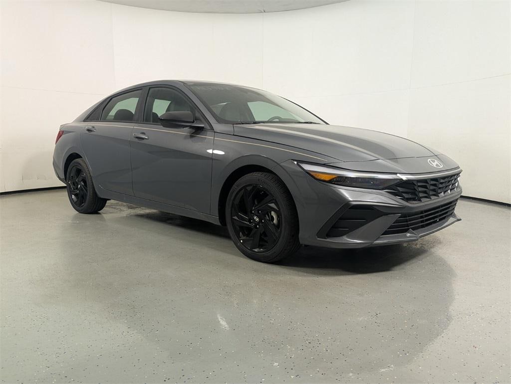 New 2026 Hyundai Elantra SEL Sport Sedan