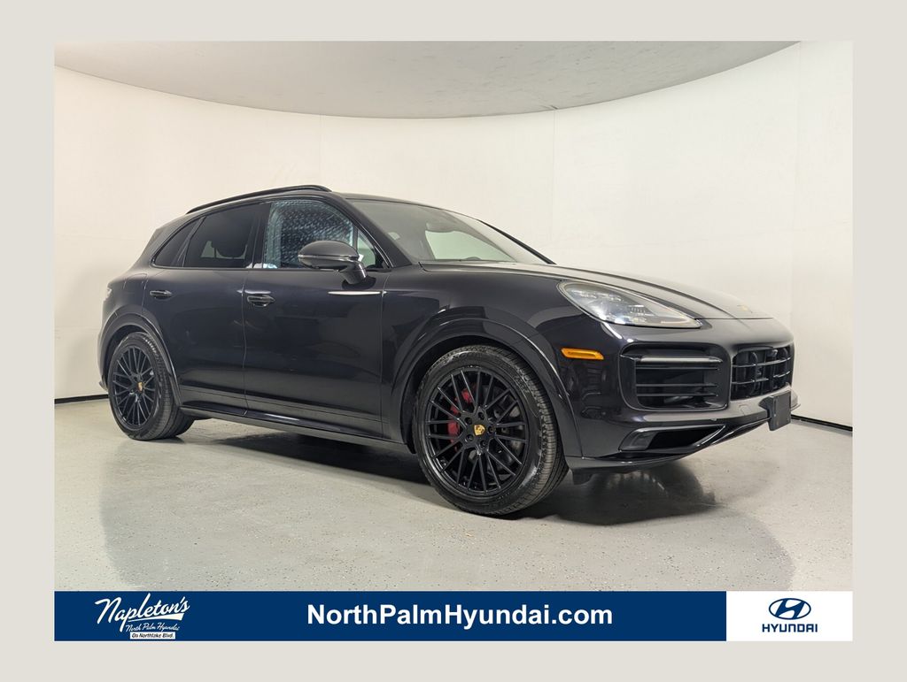 2021 Porsche Cayenne GTS's photo