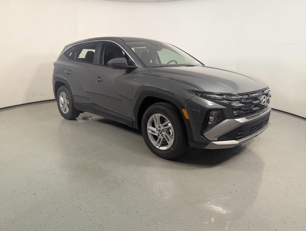 New 2025 Hyundai Tucson SE FWD SUV
