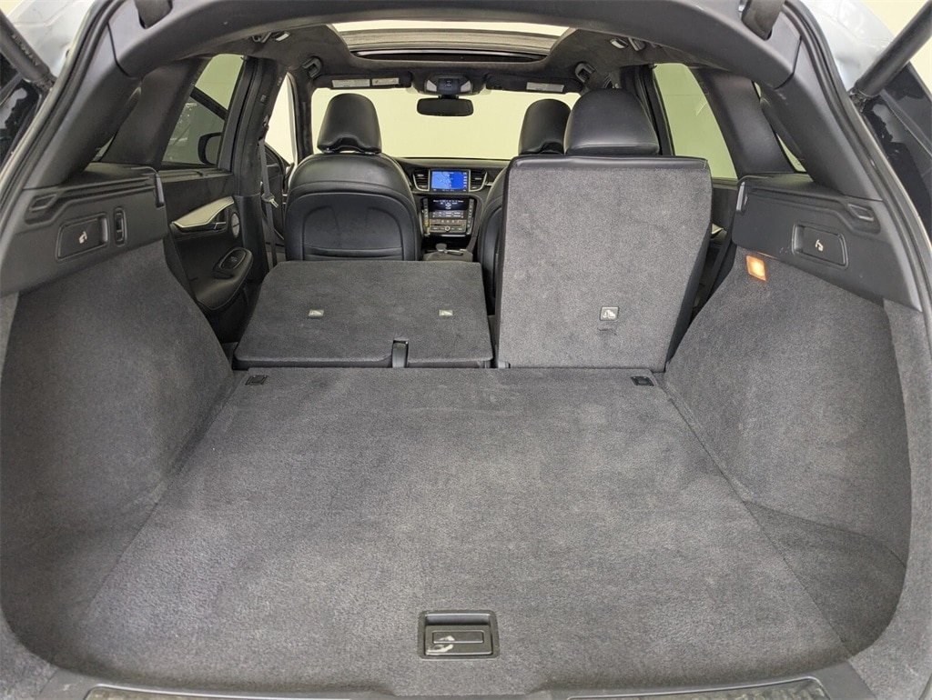 2019 Infiniti QX50 Essential photo 24