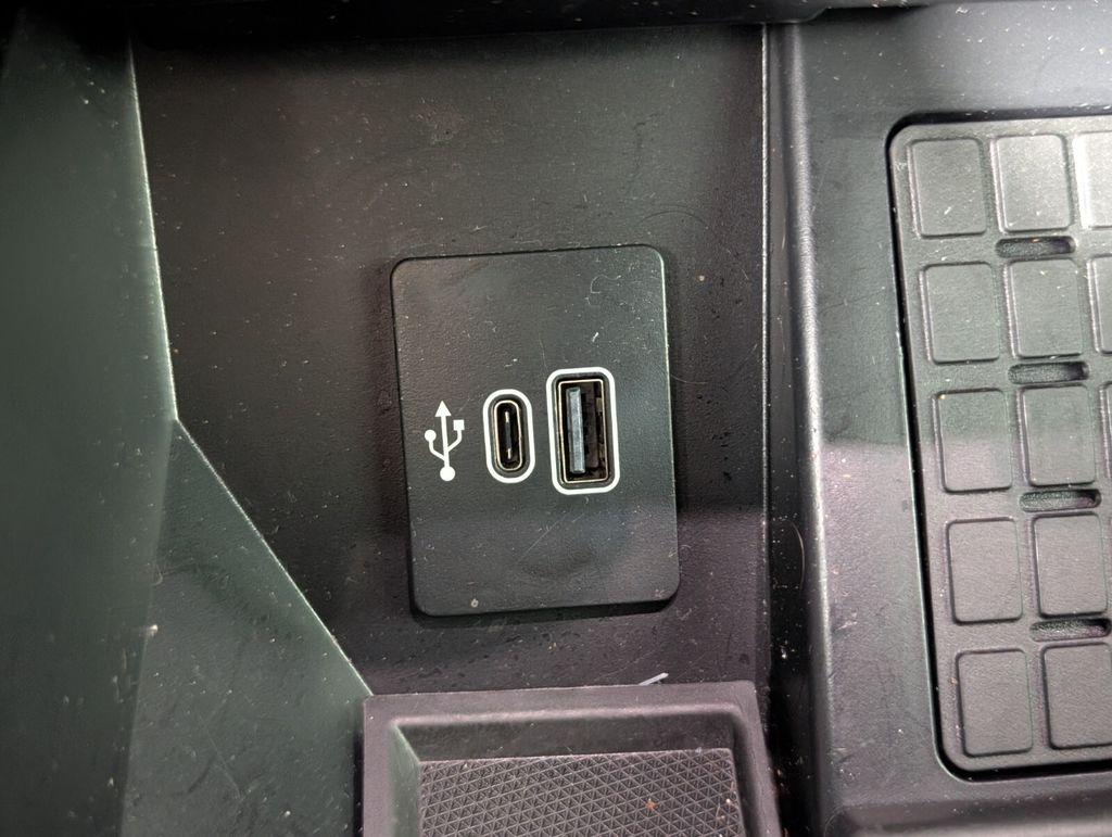 2025 Ford F-150 Lariat - Photo 28