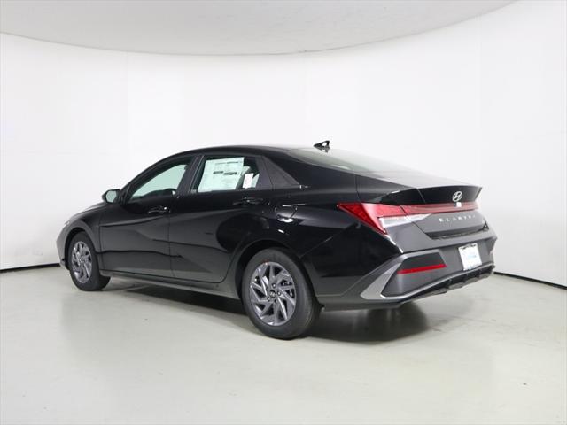 2024 Hyundai Elantra Hybrid Blue photo 3