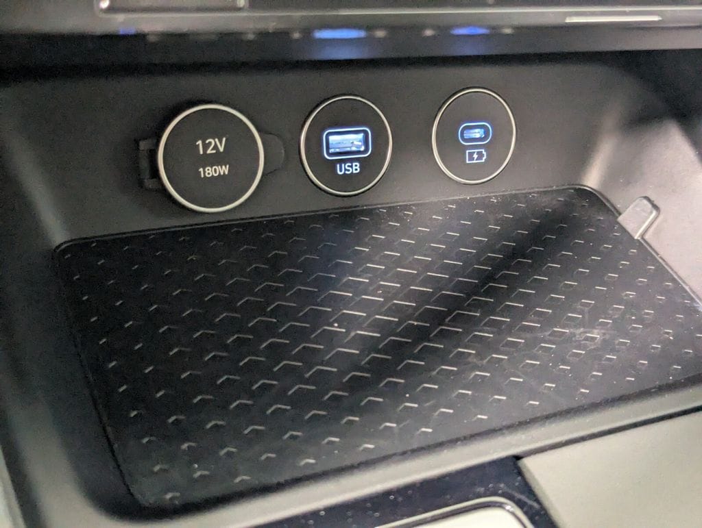2026 GENESIS G70 Standard - Photo 22