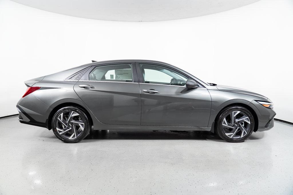 New 2026 Hyundai Elantra Limited Sedan