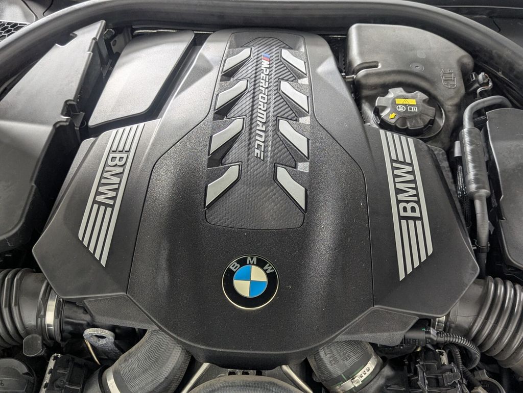 2023 BMW 8 Series M850i - Photo 12