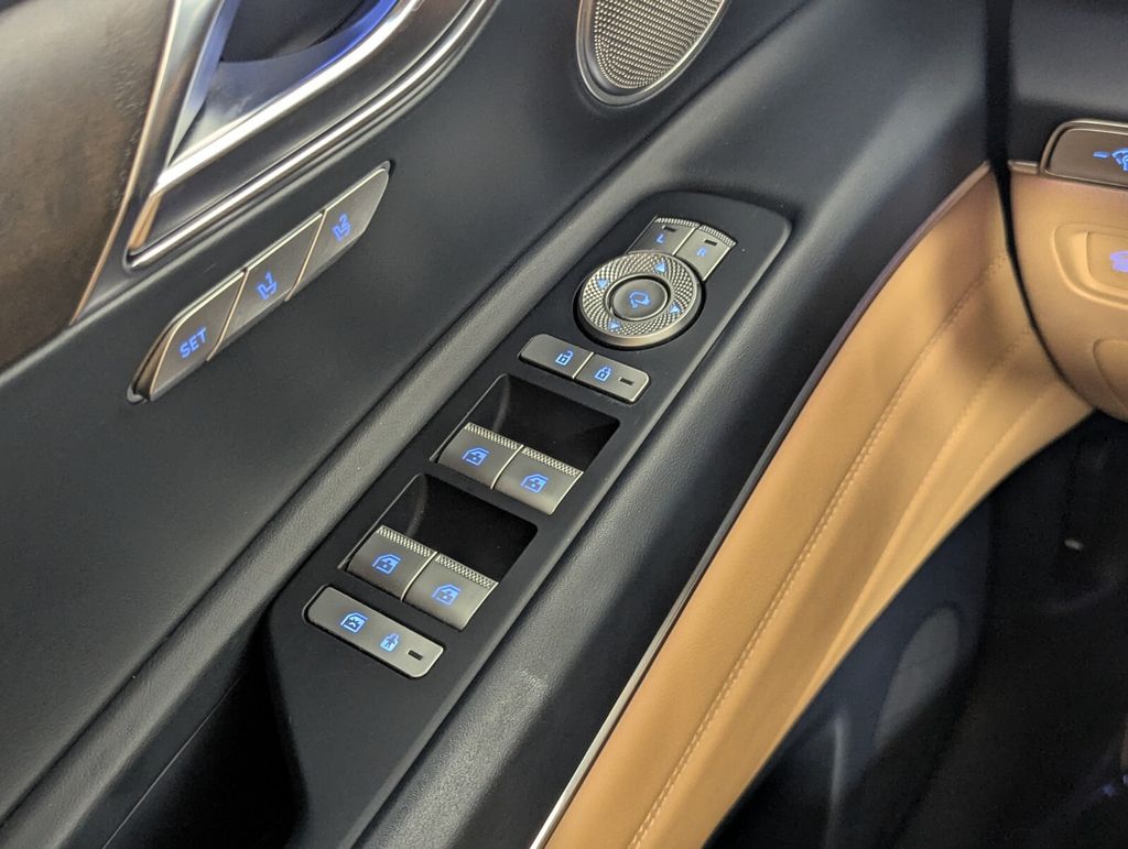 2022 GENESIS GV80 Standard - Photo 17