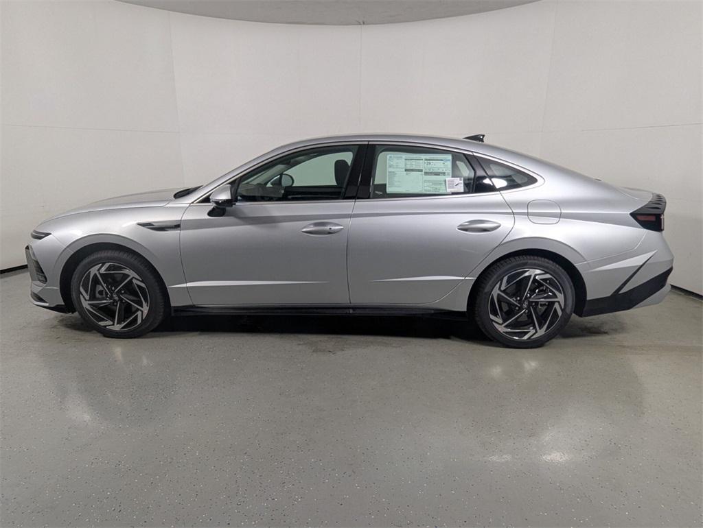 2026 Hyundai Sonata SEL Sport photo 4