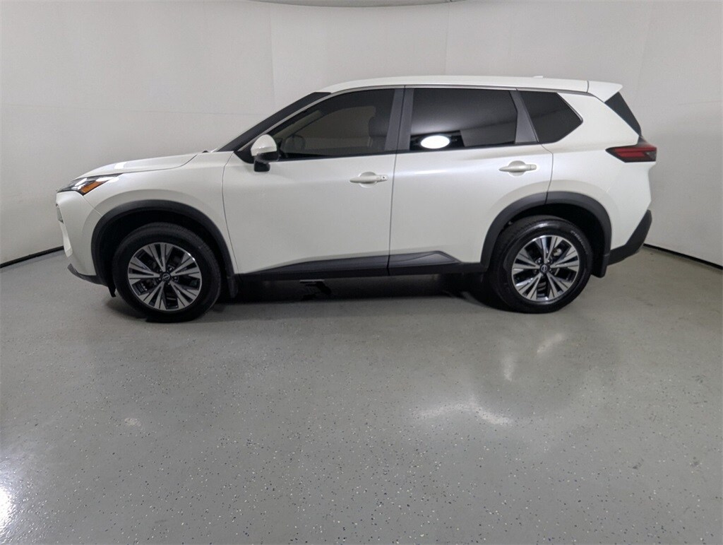 2023 Nissan Rogue SV photo 3
