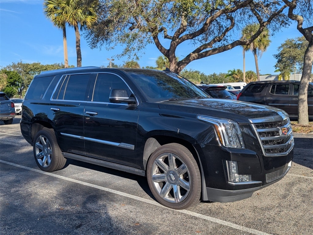 2019 Cadillac Escalade Premium Luxury's photo