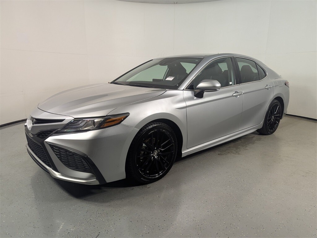 2023 Toyota Camry XSE photo 3