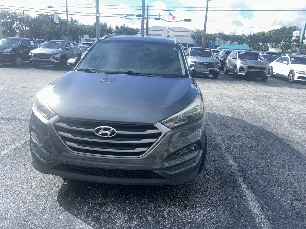 2018 Hyundai Tucson SEL Plus photo 2