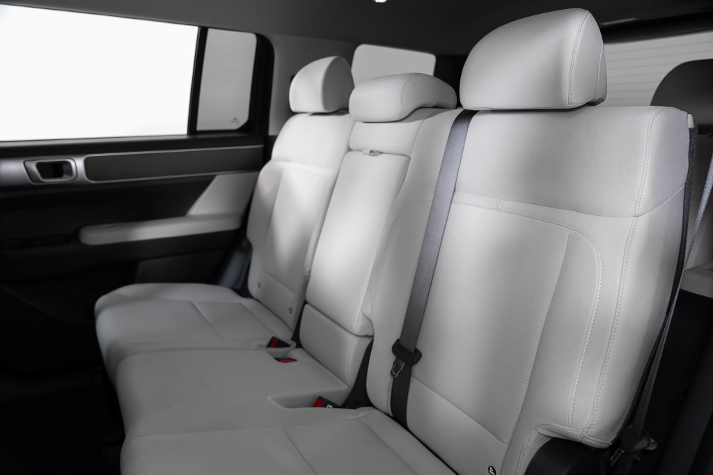 2026 Hyundai Santa Fe SE - Photo 22