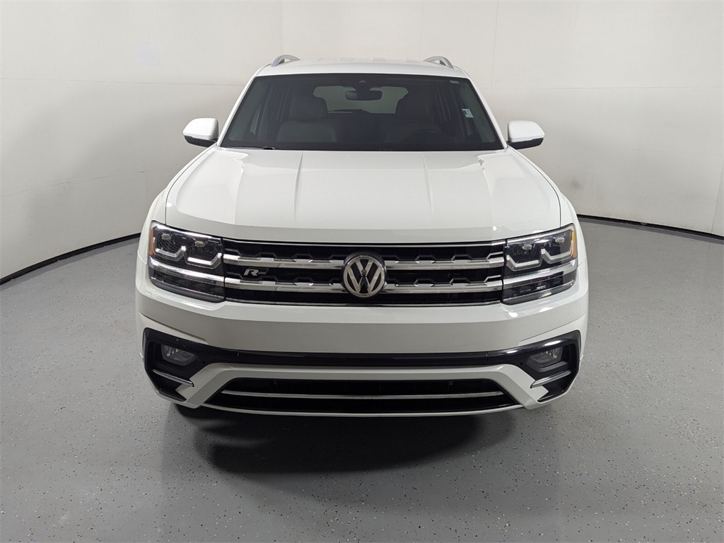 Used 2019 Volkswagen Atlas SE R-Line w/Tech with VIN 1V2YR2CA7KC555973 for sale in Lake Park, FL