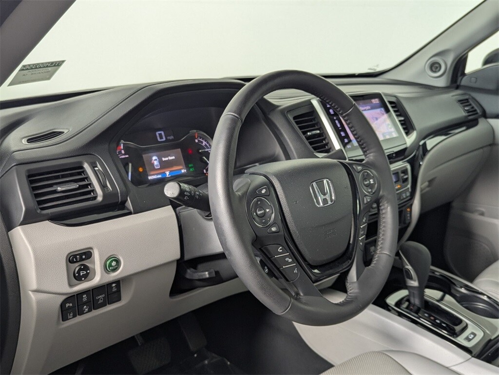 2019 Honda Ridgeline RTL-E photo 10
