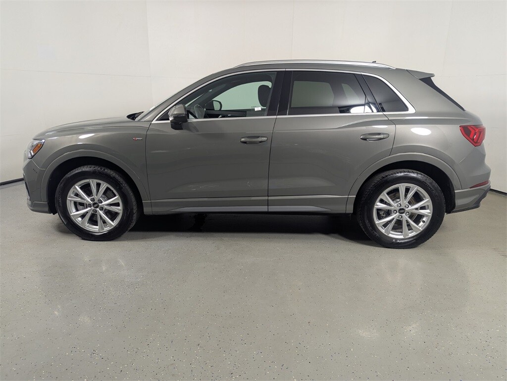 2024 Audi Q3 S line Premium photo 4