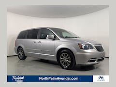 2015 Chrysler Town & Country S Minivan/Van