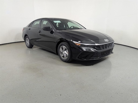 2025 Hyundai Elantra SE Sedan