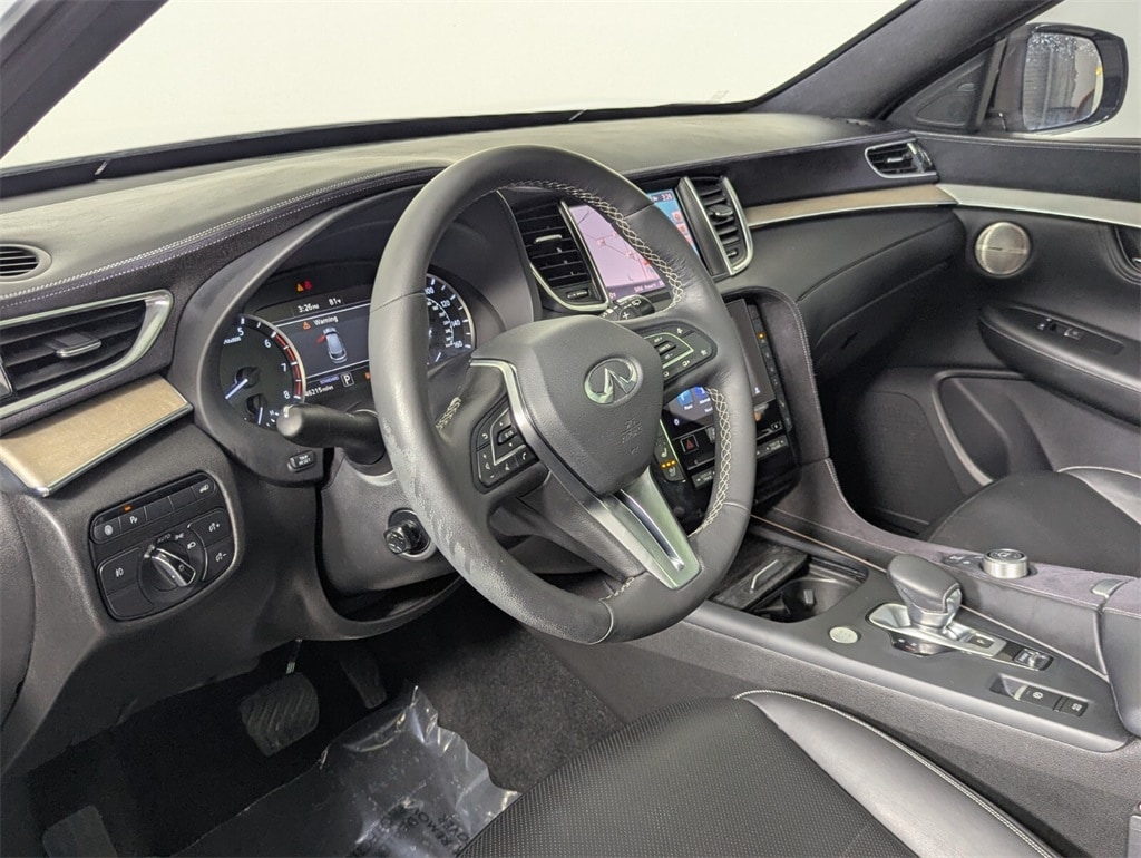 2019 Infiniti QX50 Essential photo 8