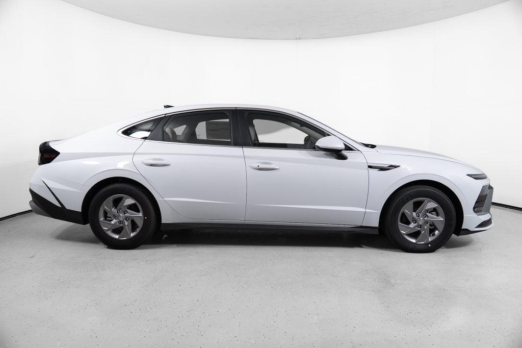 New 2026 Hyundai Sonata SE Sedan