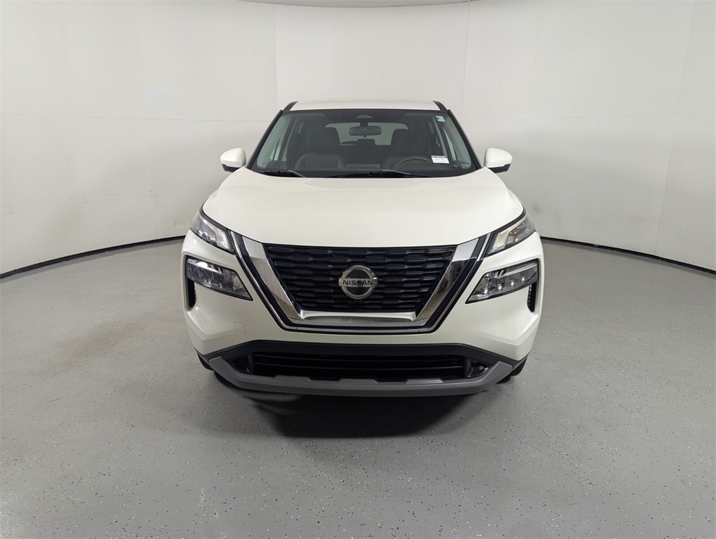 Used 2021 Nissan Rogue SV with VIN 5N1AT3BA3MC824657 for sale in Lake Park, FL